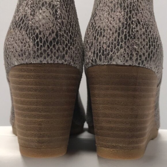Toms | Shoes | Toms Kelsey Wedge Bootie In Cobblestone Snake  TOMS \